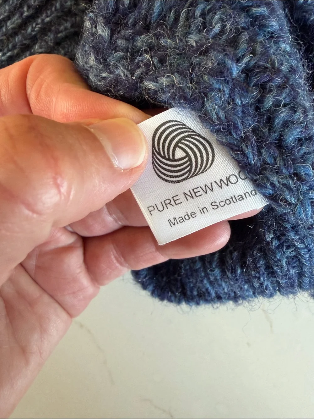 Vintage Highland Home Industries Pure New Wool Scotland CableKnit Crewneck / LG